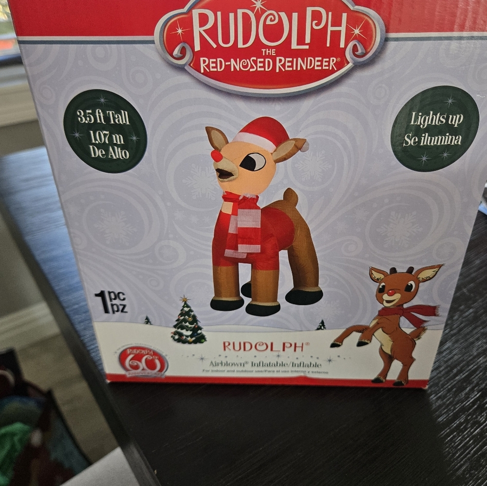 3.5ft rudolph